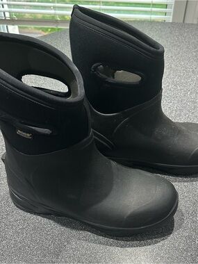 Bogs Men Black  Winter Boots US Men’s 12